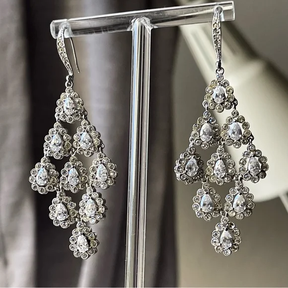 Antique Silver Austrian Crystal Necklace & Earrings Bridal Jewelry Set – Wedding Accessories - Image 2 | Lily's Pad Studio