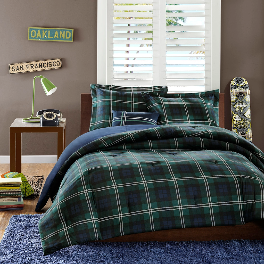 Cabin-Look Green Plaid 4-Piece Comforter Set – Cozy Bedroom Bedding - Image 6 | Lily's Pad Studio
