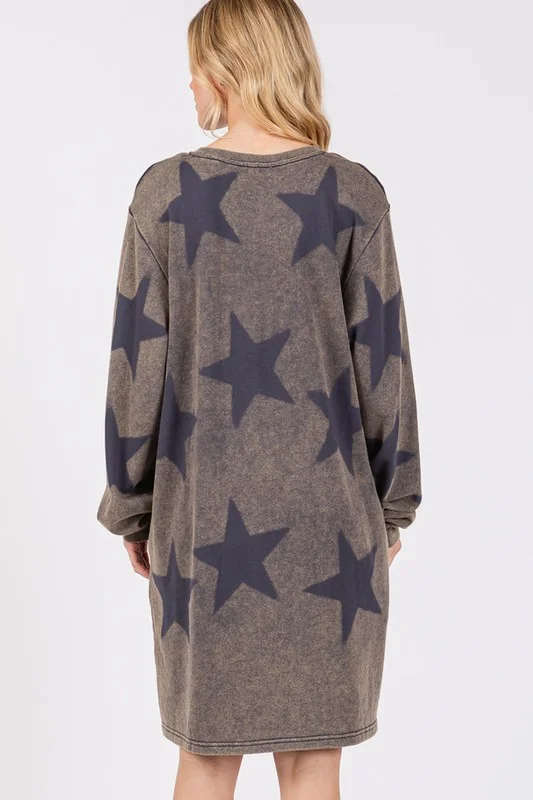 SAGE + FIG Washed Star Print Round Neck Dress - Image 2 | Lily's Pad Studio